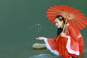 积极引导孩子用好压岁钱-教育时讯